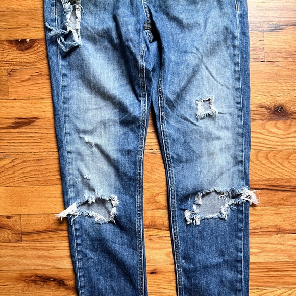 Rag & Bone women’s size 25 light Blue Dre distressed jeans - Picture 6 of 7